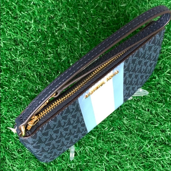 Michael Kors Jet Set Travel Large Top Zip Wristlet - Picture 5 of 16